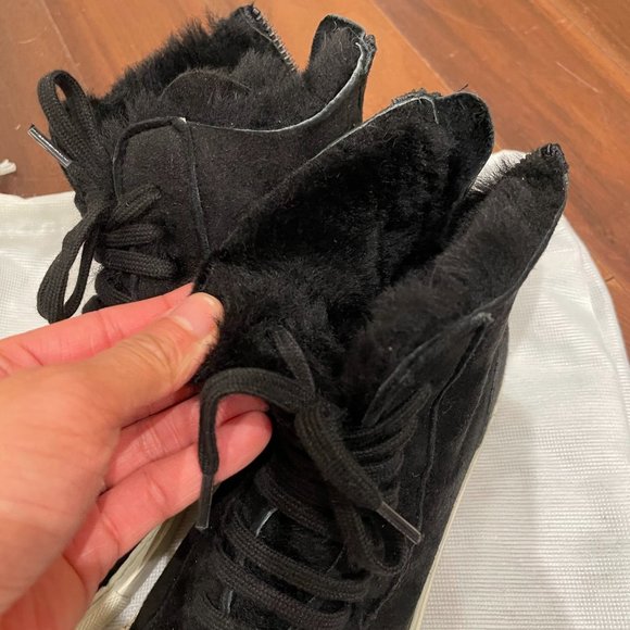 Common Projects Shearling Suede High-top Sneakers - Picture 4 of 6